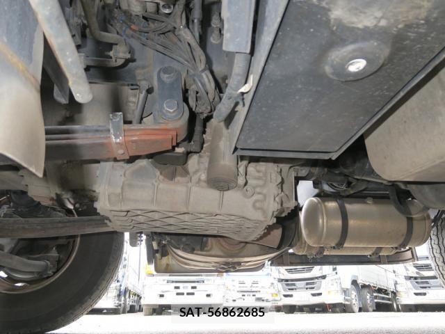 Nissan QUON 2018-08 7963400-14