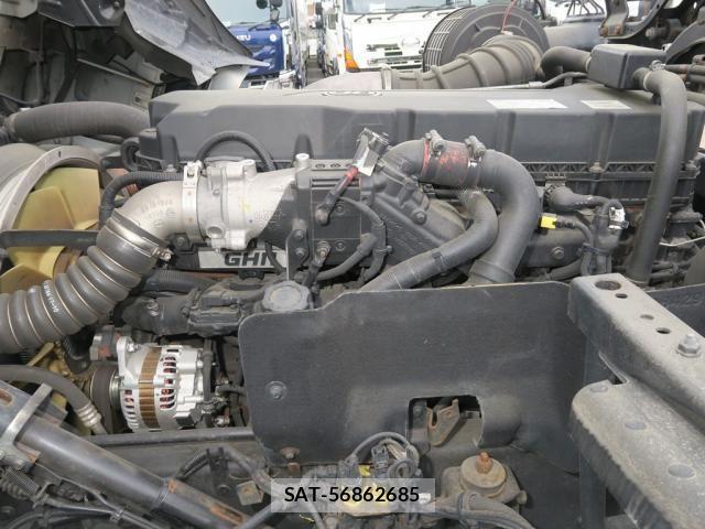 Nissan QUON 2018-08 7963400-16
