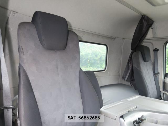 Nissan QUON 2018-08 7963400-19