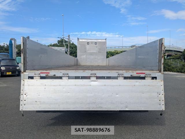 Nissan QUON 2017-12 7963402-7