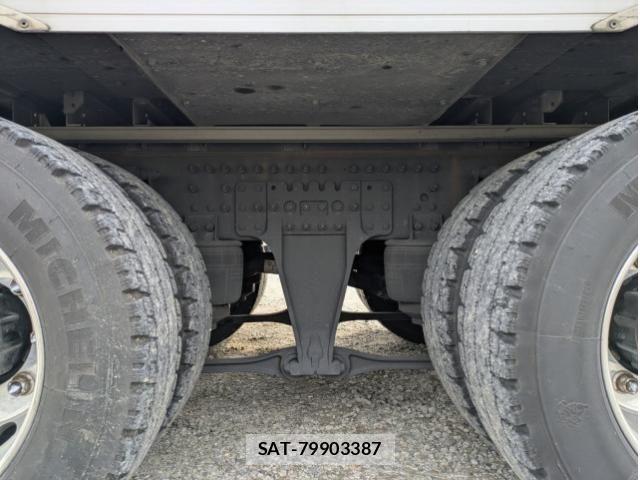 Nissan QUON 2019-07 7963393-21