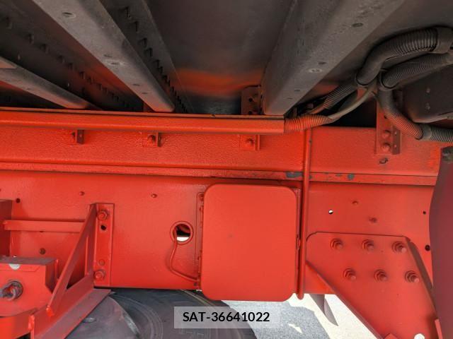 Nissan QUON 2017-08 7963403-14