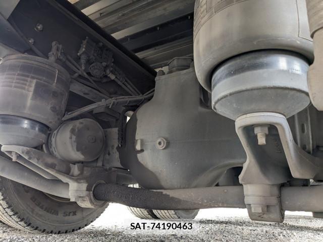 Nissan QUON 2019-06 7963392-16