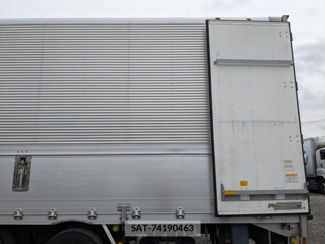 Nissan QUON 2019-06 7963392-26