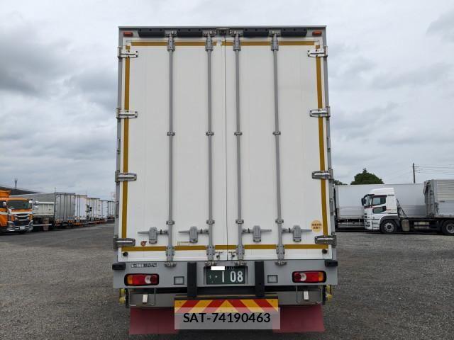 Nissan QUON 2019-06 7963392-4