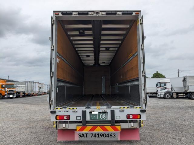 Nissan QUON 2019-06 7963392-7