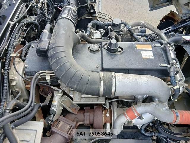 Nissan QUON 2008-12 8037827-19