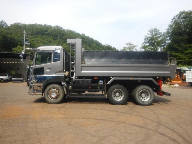Nissan QUON 2018-08 8060607-3