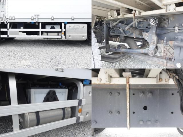 Nissan QUON 2018-01 8060609-16