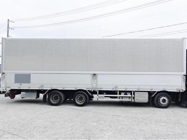 Nissan QUON 2018-01 8060609-4