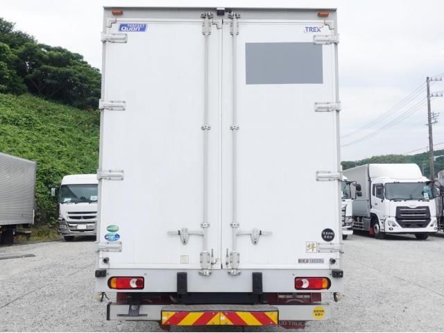 Nissan QUON 2018-01 8060609-6