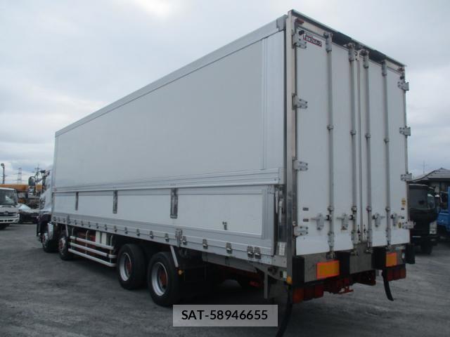 Nissan QUON 2011-10 8075247-9