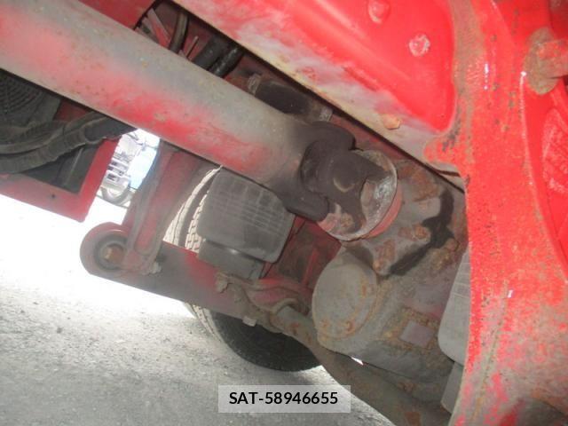 Nissan QUON 2011-10 8075247-21