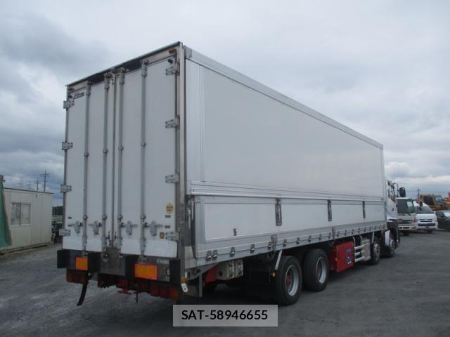 Nissan QUON 2011-10 8075247-7