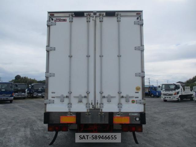 Nissan QUON 2011-10 8075247-8