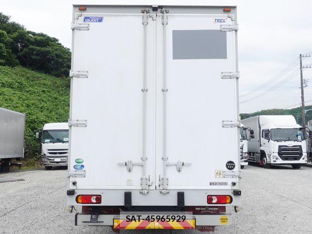 Nissan QUON 2018-01 8075248-5