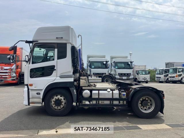 Nissan QUON 2017-08 8075249-4