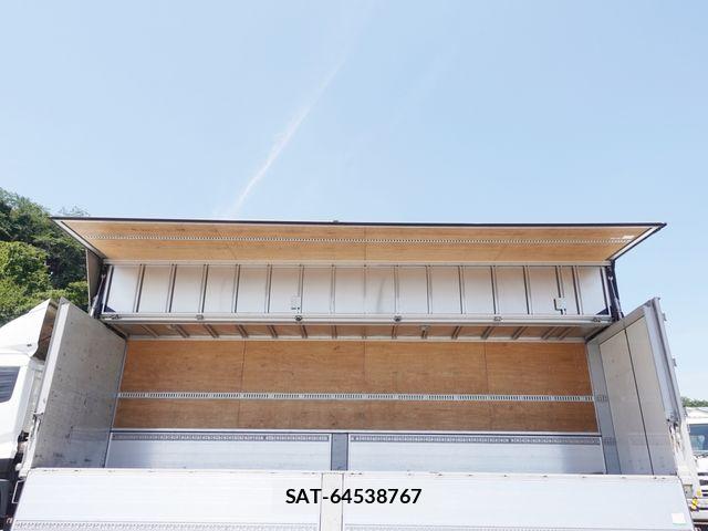 Nissan QUON 2019-06 8132012-9