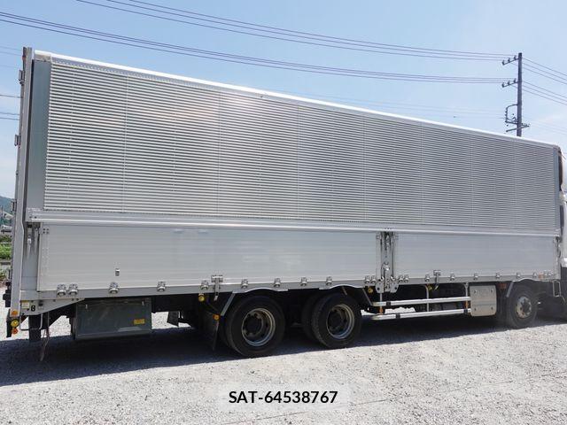 Nissan QUON 2019-06 8132012-4