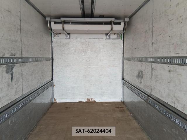 Nissan QUON 2017-05 8159083-27