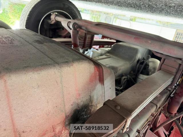 Nissan QUON 2014-03 8159074-11