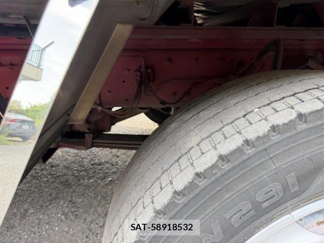 Nissan QUON 2014-03 8159074-15