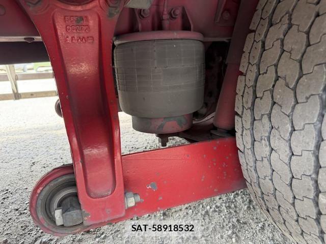 Nissan QUON 2014-03 8159074-21
