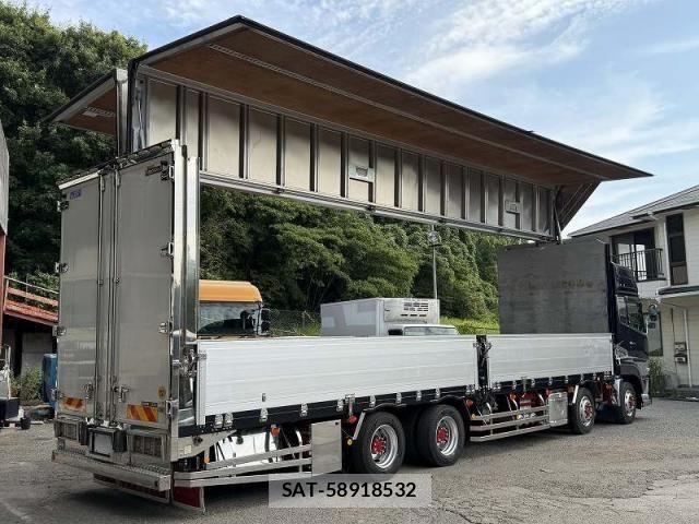 Nissan QUON 2014-03 8159074-8