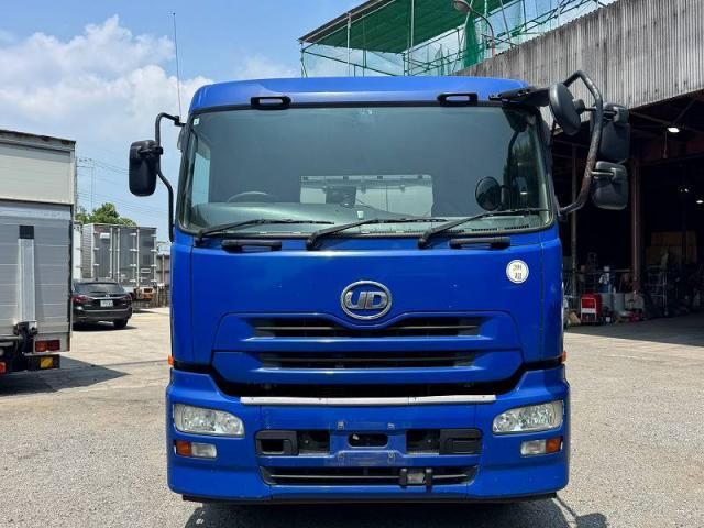 Nissan QUON 2014-03 8186420-0