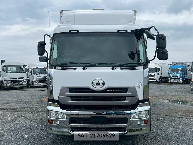 Nissan QUON 2015-09 8231443-1