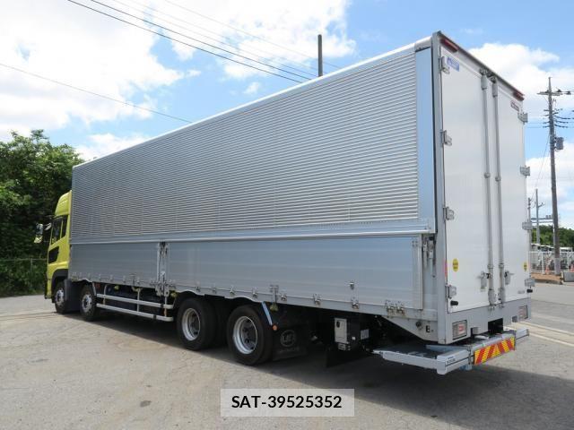 Nissan QUON 2020-12 8231433-2