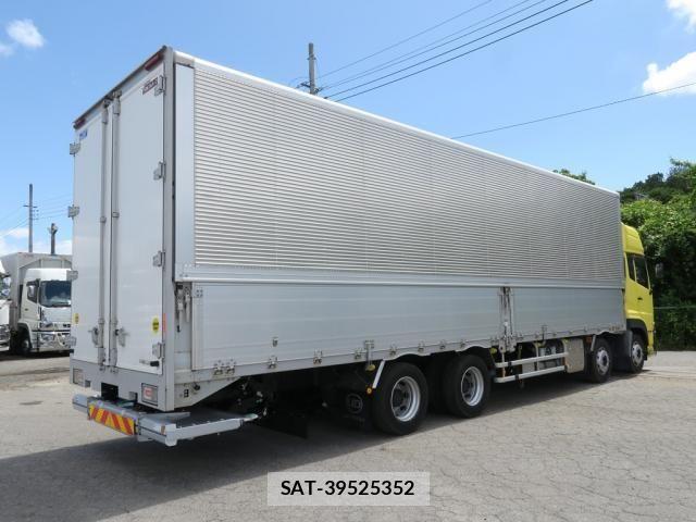 Nissan QUON 2020-12 8231433-3