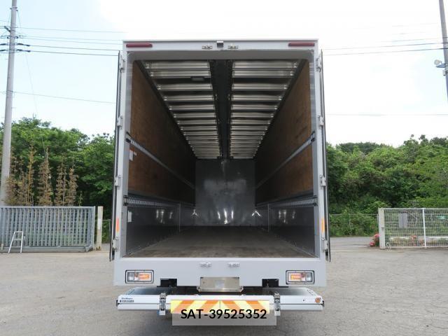Nissan QUON 2020-12 8231433-5