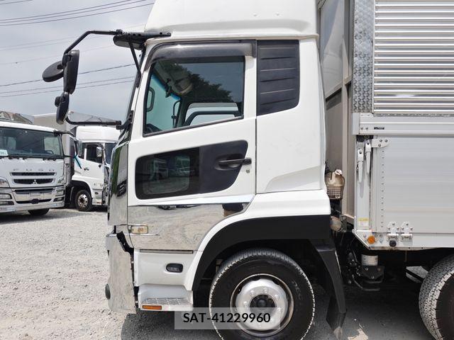 Nissan QUON 2018-10 8231439-6