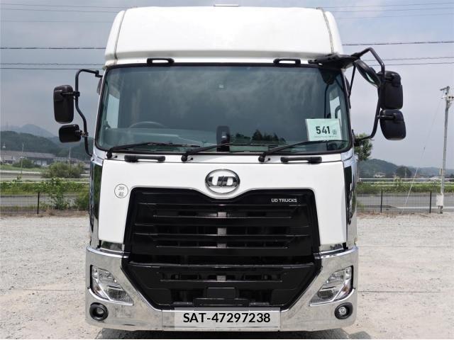 Nissan QUON 2018-10 8231435-2