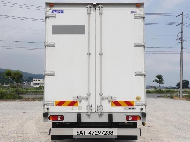 Nissan QUON 2018-10 8231435-5