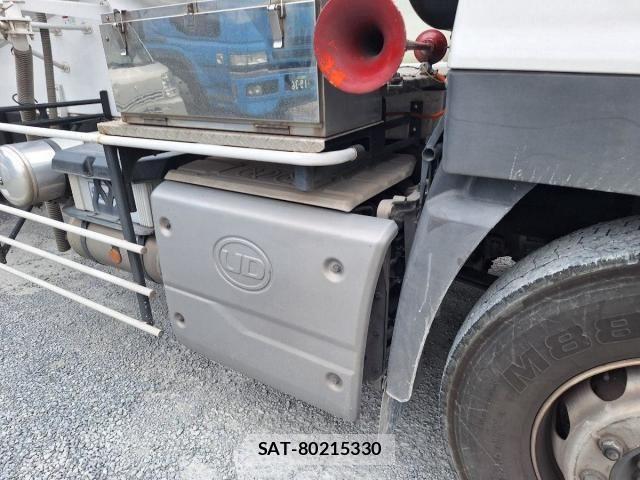 Nissan QUON 2021-08 8231431-26