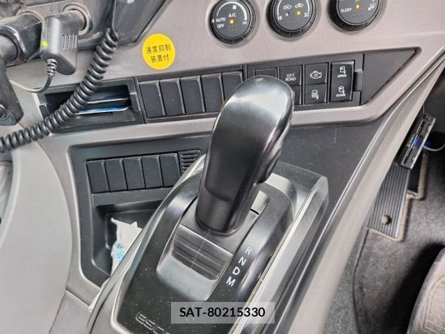 Nissan QUON 2021-08 8231431-3