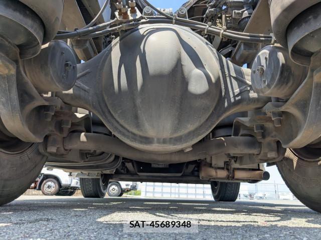 Nissan QUON 2016-09 8231444-10