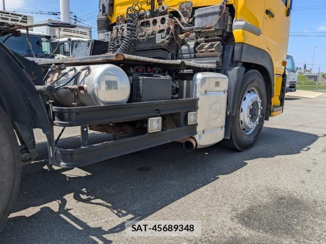 Nissan QUON 2016-09 8231444-11