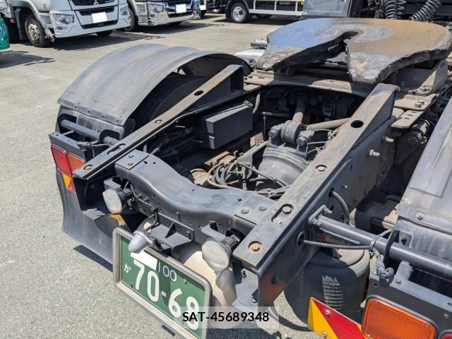 Nissan QUON 2016-09 8231444-12