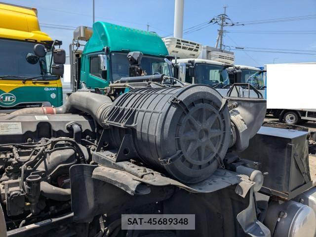 Nissan QUON 2016-09 8231444-27