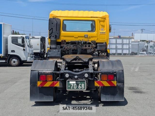 Nissan QUON 2016-09 8231444-6