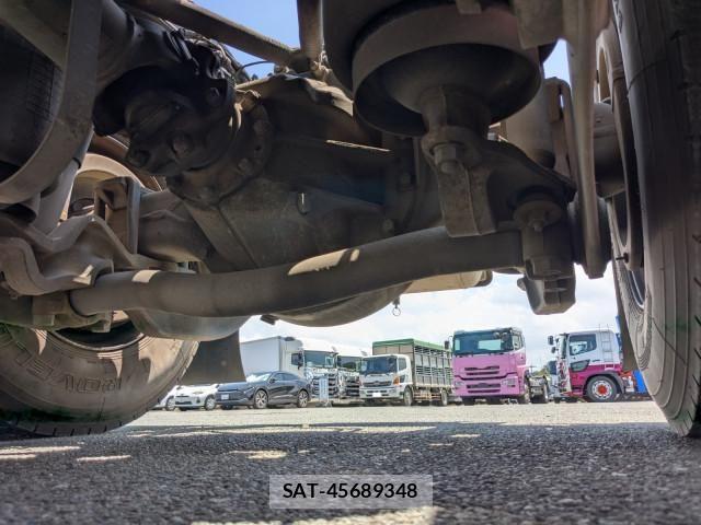 Nissan QUON 2016-09 8231444-8