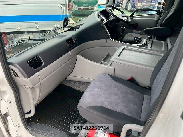 Nissan QUON 2017-03 8231442-21