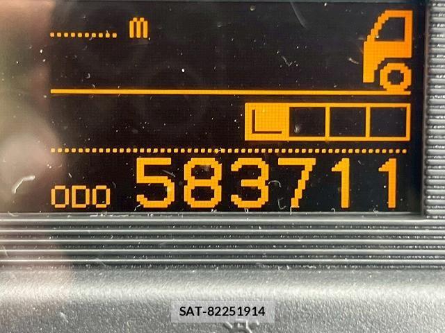 Nissan QUON 2017-03 8231442-25