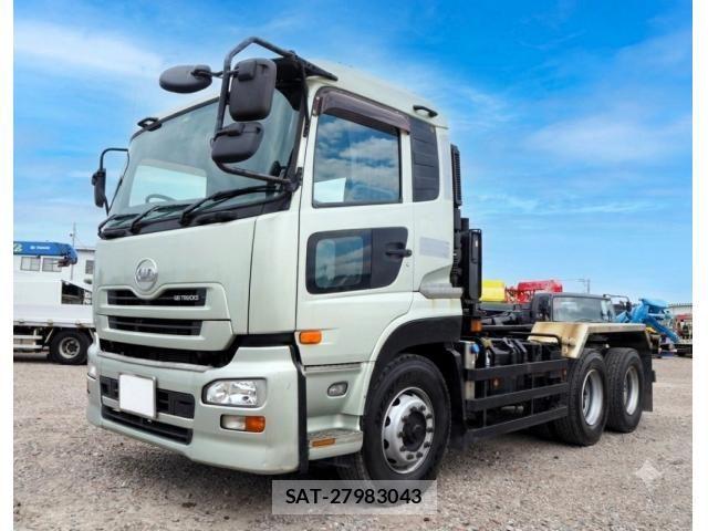Nissan QUON 2012-05 8231441-0