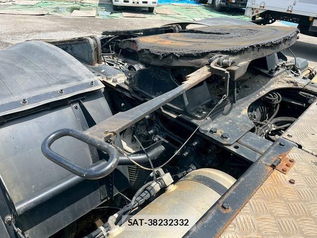 Nissan QUON 2016-11 8231446-10