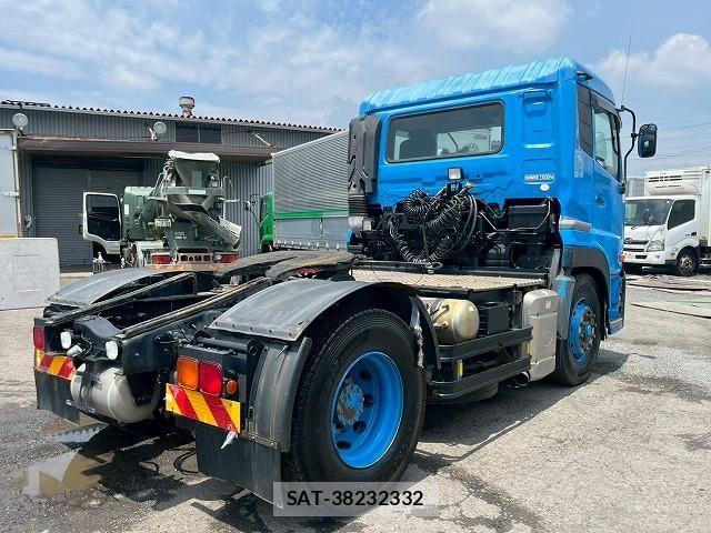 Nissan QUON 2016-11 8231446-6