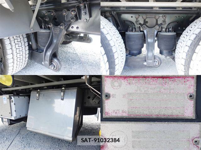 Nissan QUON 2017-08 8231436-18